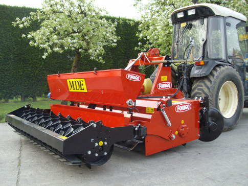 Grondbewerkingsmachines ontworpen om de bodemomstandigheden in kwekerijen voor te bereiden en te onderhouden.